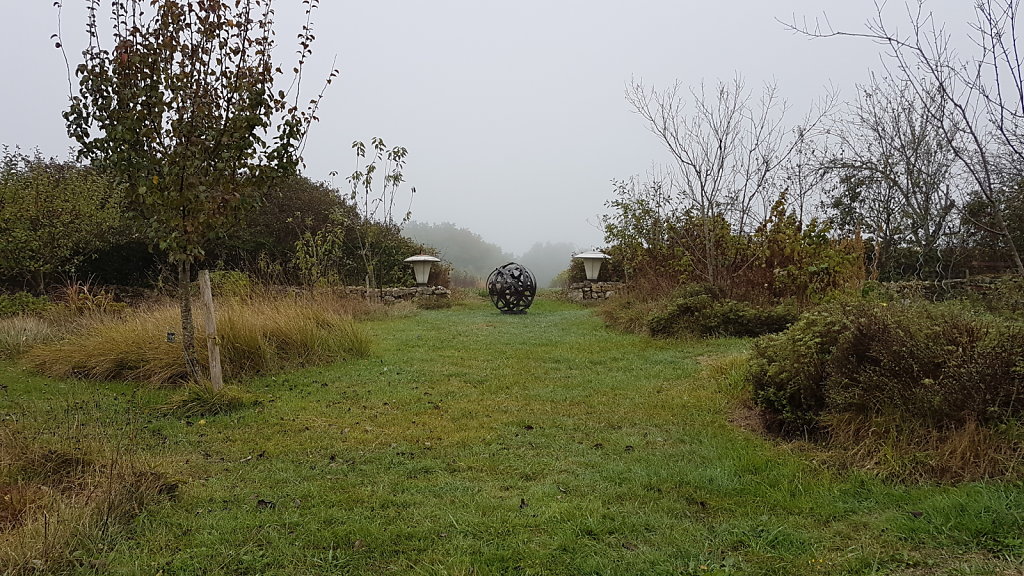 Hegoak entre jardin et vignes