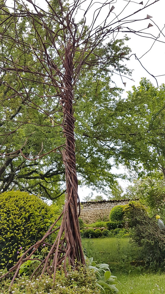 l'arbre de métal